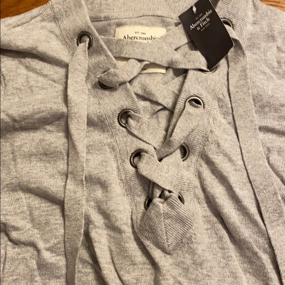 NWT Abercrombie Gray Lace Up Sweater - Picture 6 of 6